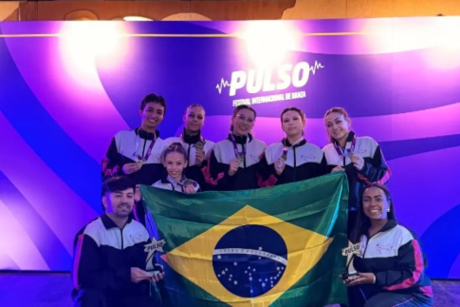 Ballet Bia Santos, de Pindamonhangaba, conquista cinco premiações em festival internacional no Paraguai